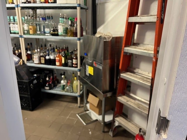 Chez Alcatraz Bar Renovation | Foodservice Contractors at Universal Studios