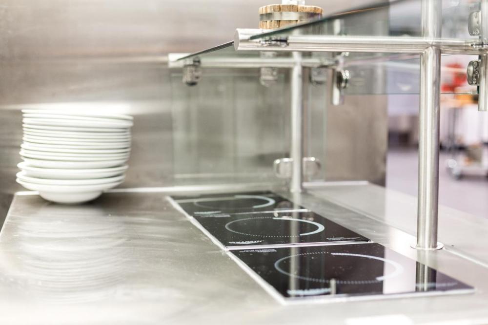 food-service-contractor-Under Armour Café-15