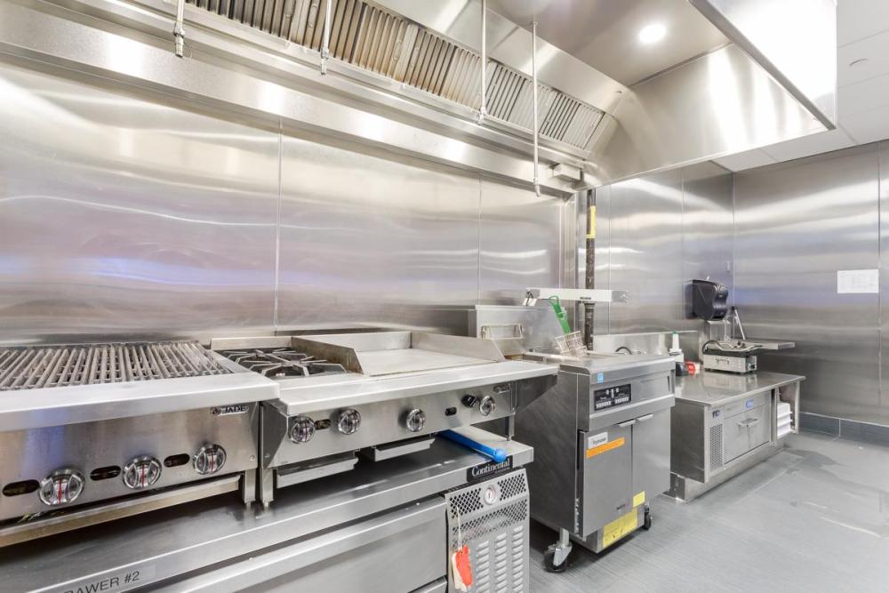 food-service-contractor-Under Armour Café-20